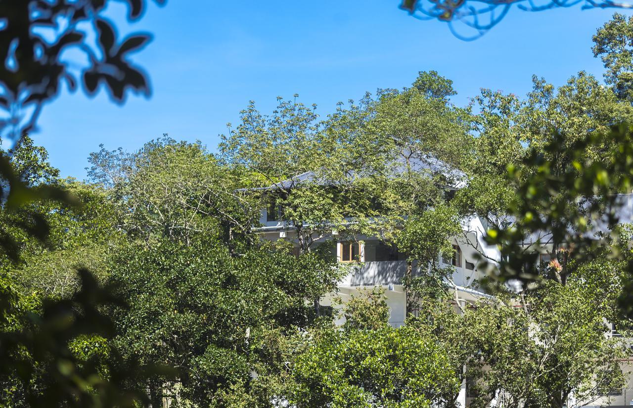 Hostess Thekkady Exterior foto